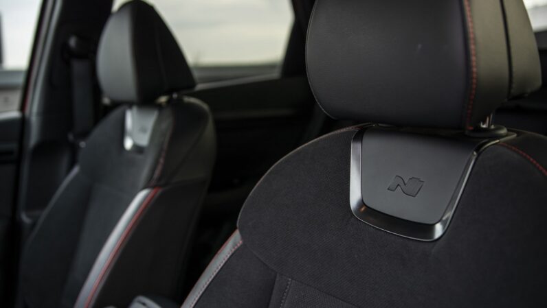 
								HYUNDAI TUCSON 1.6 T-GDI 160 KM pełne									