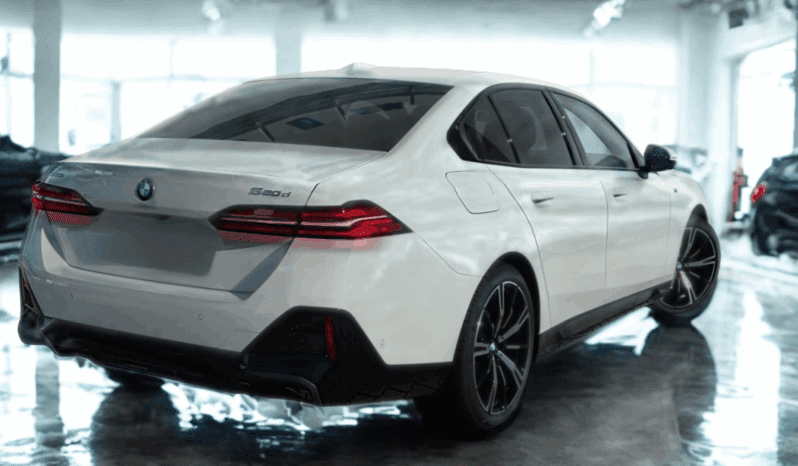 
								BMW 520d xDrive Pakiet M Pro Mild Hybrid 197 KM pełne									