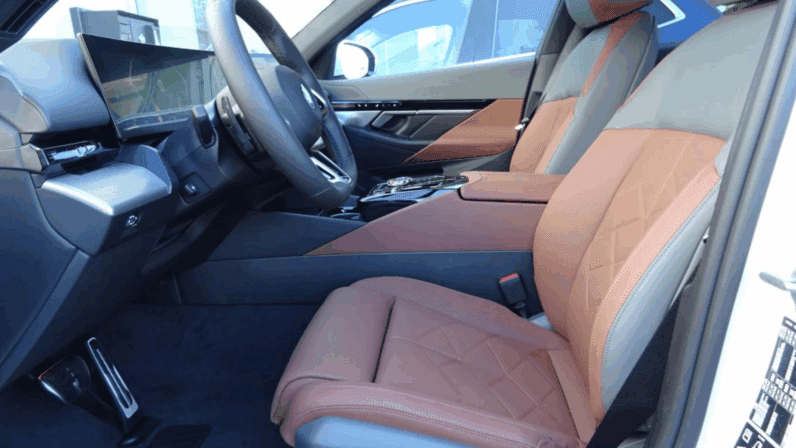 
								BMW 520d xDrive Pakiet M Pro Mild Hybrid 197 KM pełne									