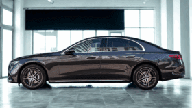 Mercedes E 220d 4MATIC Pakiet AMG 197 KM | DEMO