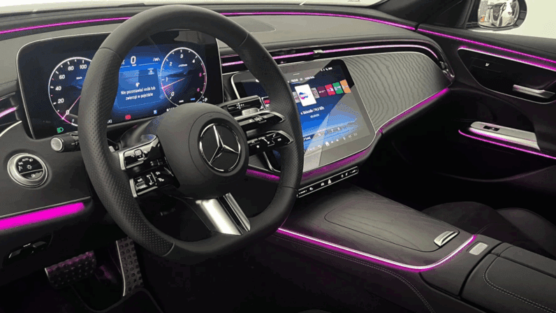 
								Mercedes E 220d 4MATIC Pakiet AMG 197 KM | DEMO pełne									