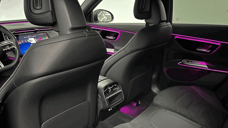 
								Mercedes E 220d 4MATIC Pakiet AMG 197 KM | DEMO pełne									