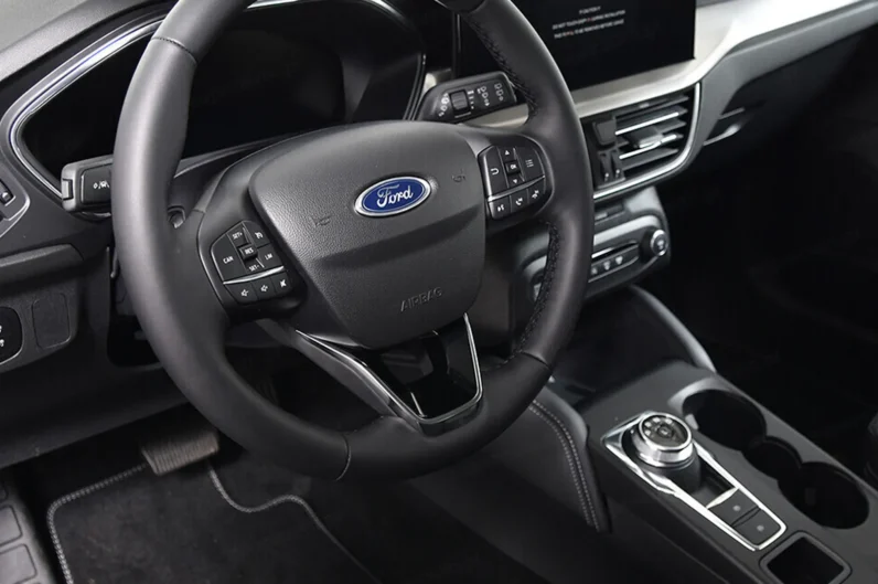 
								Ford Focus Titanium 1.5 EcoBlue 115 KM pełne									