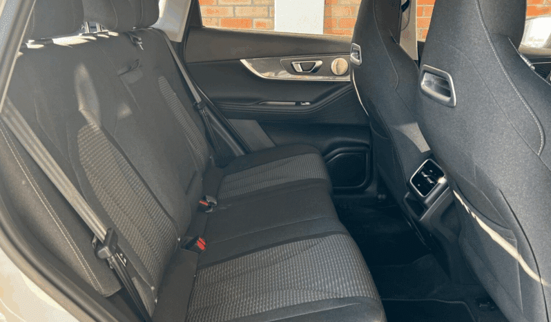 
								Chery Tiggo 7 Essential 1.6 T-GDI 147 KM DCT pełne									