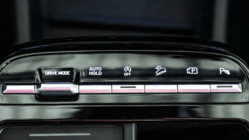 
								Hyundai TUCSON Plug-in 1.6 T-GDI 253 KM SMART pełne									