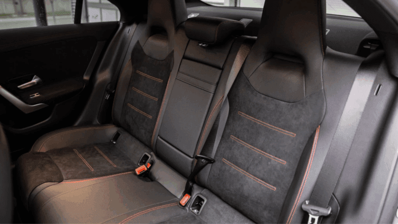 
								Mercedes-AMG CLA 35 4MATIC Coupé | 306 KM | Benzyna | Automat 8G-DCT pełne									