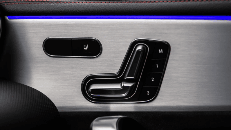 
								Mercedes-AMG CLA 35 4MATIC Coupé | 306 KM | Benzyna | Automat 8G-DCT pełne									