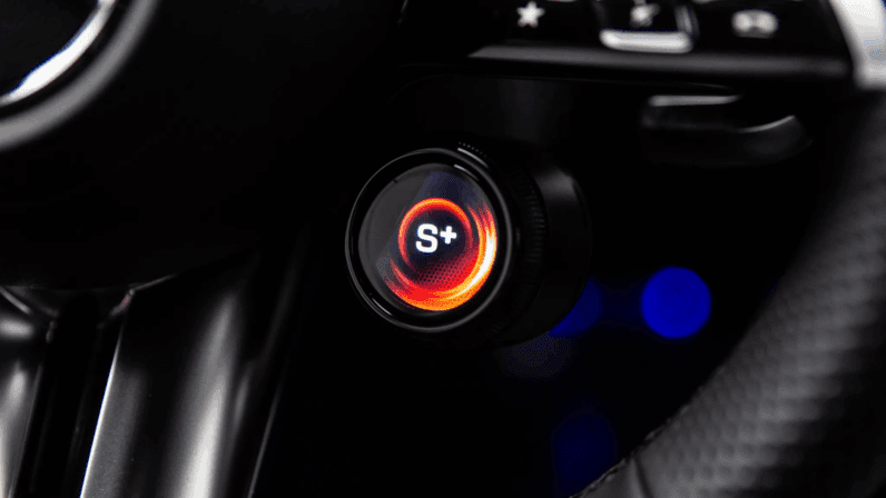 
								Mercedes-AMG CLA 35 4MATIC Coupé | 306 KM | Benzyna | Automat 8G-DCT pełne									