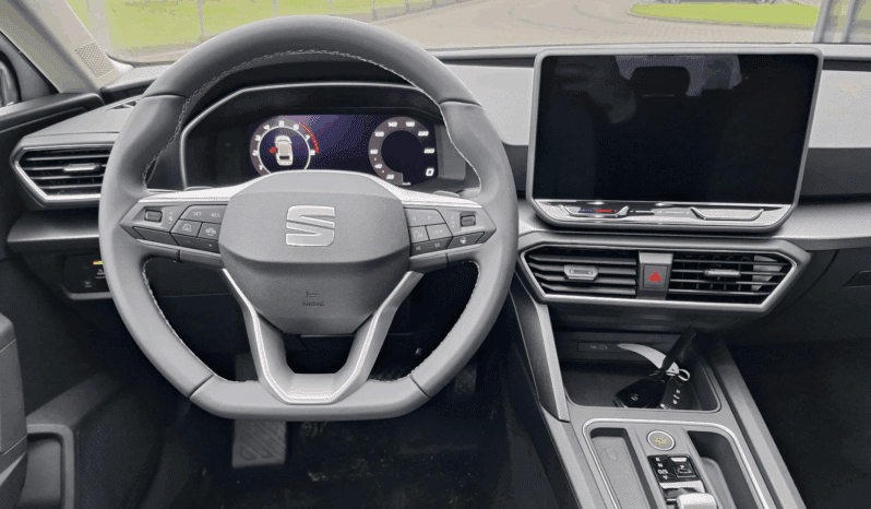 
								SEAT Leon Style 1.5 eTSI 115 KM | Automat DSG | Mild Hybrid | Fiord Blue pełne									