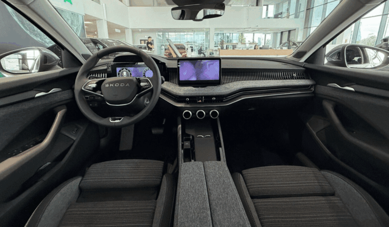 
								ŠKODA SUPERB COMBI EDITION 130 1.5 TSI PHEV 204 KM DSG pełne									