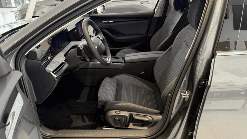 
								ŠKODA SUPERB COMBI EDITION 130 1.5 TSI PHEV 204 KM DSG pełne									