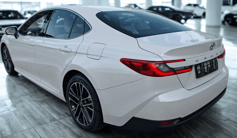 
								Toyota Camry Comfort | 2.5 Hybrid Dynamic Force | Automat e-CVT pełne									