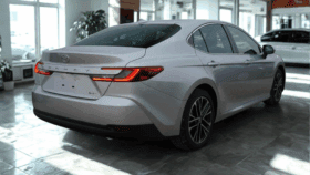 Toyota Camry Prestige | 2.5 Hybrid Dynamic Force | Automat e-CVT