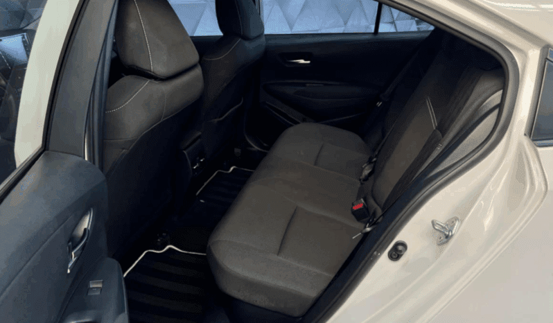 
								Toyota Corolla Sedan Comfort 1.8 Hybrid 140 KM e-CVT pełne									