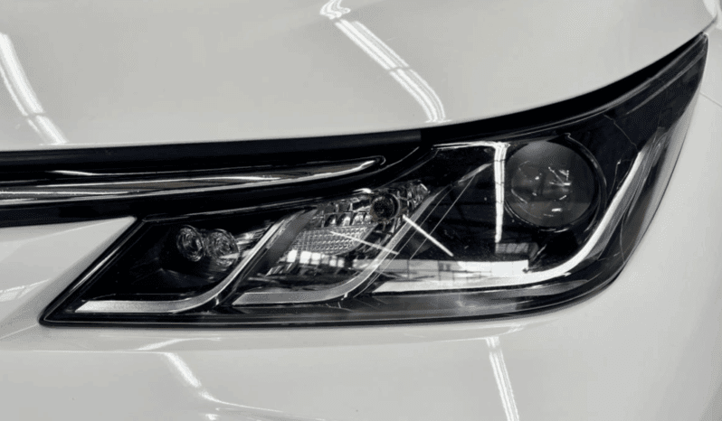 
								Toyota Corolla Sedan Comfort 1.8 Hybrid 140 KM e-CVT pełne									