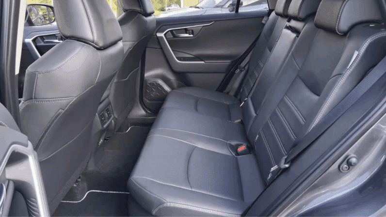 
								Toyota RAV4 Comfort | 2.5 Hybrid 218 KM | 4×2 | Automat e-CVT pełne									