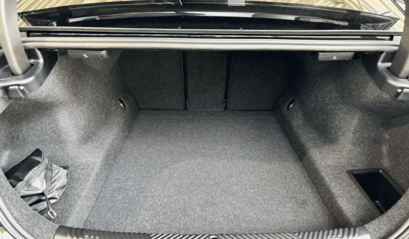 
								BMW 520d Sedan MHEV 197 KM • Diesel • Napęd tylny • Automatyczna skrzynia biegów pełne									