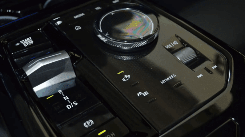 
								BMW 520d Sedan MHEV 197 KM • Diesel • Napęd tylny • Automatyczna skrzynia biegów pełne									