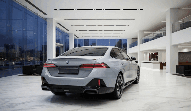 
								BMW 520d xDrive Limuzyna MHEV 197 KM • Diesel • Napęd 4×4 • Automat z łopatkami pełne									