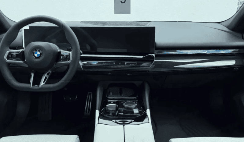 
								BMW 520d xDrive Limuzyna MHEV 197 KM • Diesel • Napęd 4×4 • Automat z łopatkami pełne									