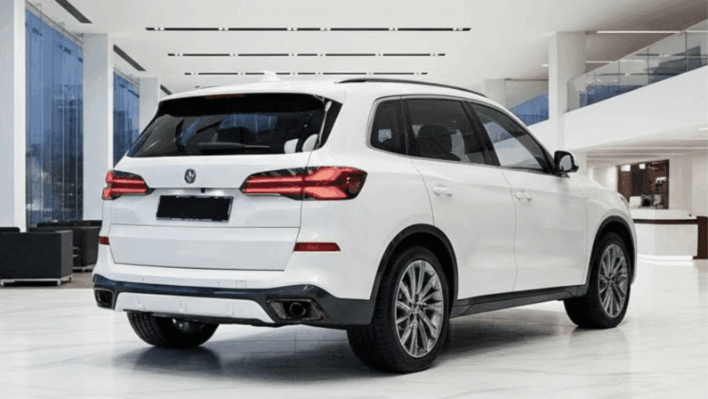 
								BMW X5 xDrive30d M Sport Pro 298 KM – Model 2025 – Biel Alpejska i 22-calowe Felgi pełne									