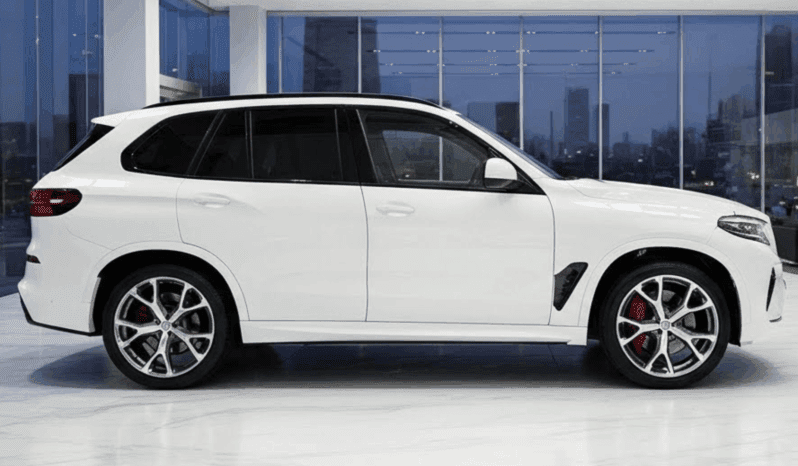 
								BMW X5 xDrive30d M Sport Pro 298 KM – Model 2025 – Biel Alpejska i 22-calowe Felgi pełne									