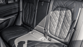 BMW X5 xDrive30d M Sport Pro 298 KM – Czarny Carbon i Pakiet Repair Inclusive