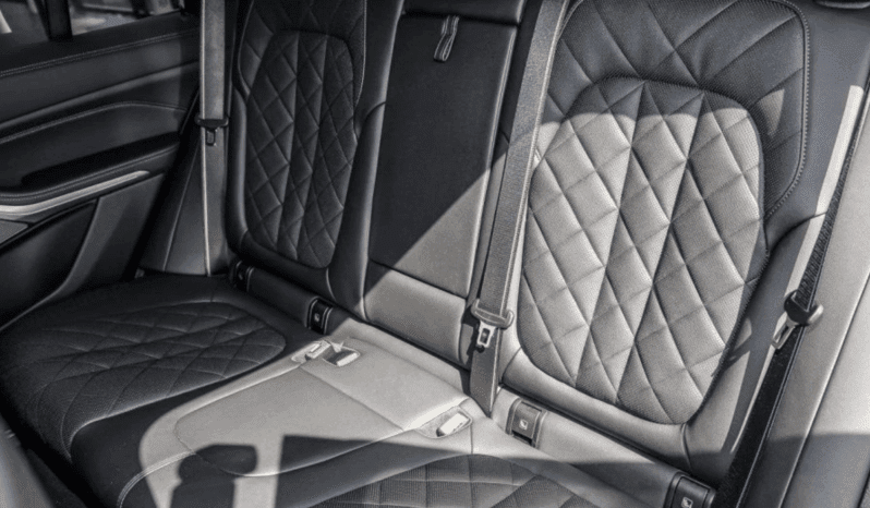 
								BMW X5 xDrive30d M Sport Pro 298 KM – Model 2025 – Biel Alpejska i 22-calowe Felgi pełne									