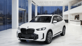 BMW X5 xDrive30d M Sport Pro 298 KM – Model 2025 – Biel Alpejska i 22-calowe Felgi