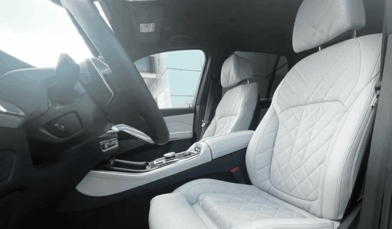 
								BMW X5 xDrive30d M Sport Pro 298 KM – Szary Skyscraper, Carbon i Driving Assistant Professional pełne									