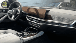 
										BMW X5 xDrive30d M Sport Pro 298 KM – Szary Skyscraper, Carbon i Driving Assistant Professional pełne									