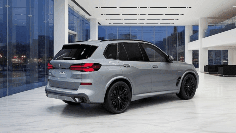 
								BMW X5 xDrive30d M Sport Pro 298 KM – Szary Brooklyn i Wnętrze Carbon Fibre pełne									