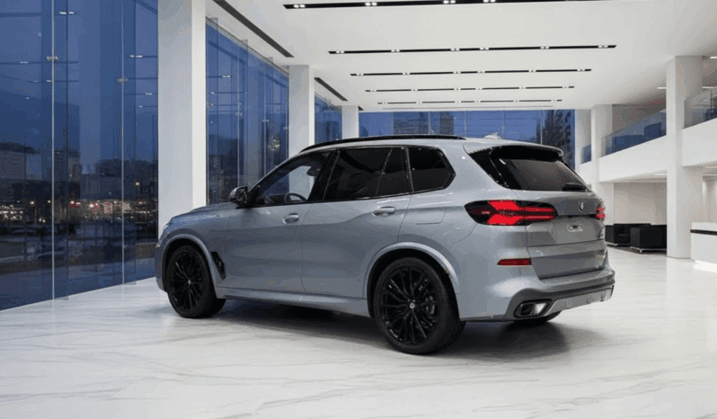 
								BMW X5 xDrive30d M Sport Pro 298 KM – Szary Brooklyn i Wnętrze Carbon Fibre pełne									