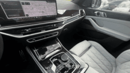 
										BMW X5 xDrive30d M Sport Pro 298 KM – Szary Skyscraper, Carbon i Driving Assistant Professional pełne									