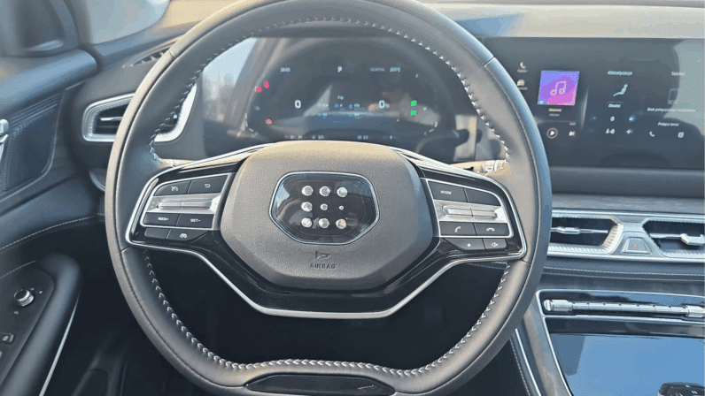 
								DFSK E5 PHEV PRESTIGE | Hybrydowy PHEV | 217 KM | Napęd przedni | Automatyczna E-CVT pełne									