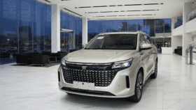 DFSK E5 PHEV PRESTIGE | Hybrydowy PHEV | 217 KM | Napęd przedni | Automatyczna E-CVT