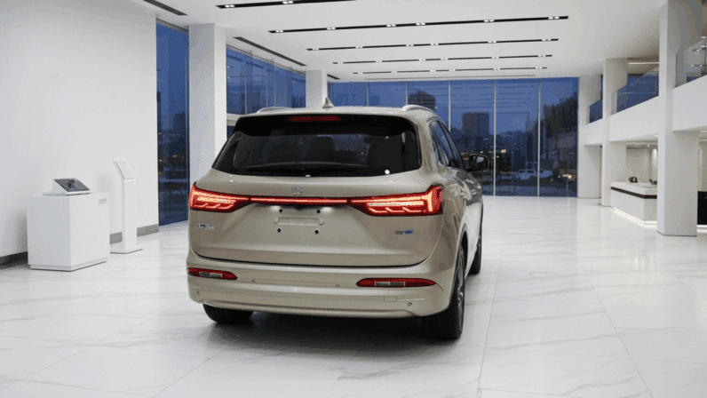 
								DFSK E5 PHEV PRESTIGE | Hybrydowy PHEV | 217 KM | Napęd przedni | Automatyczna E-CVT pełne									