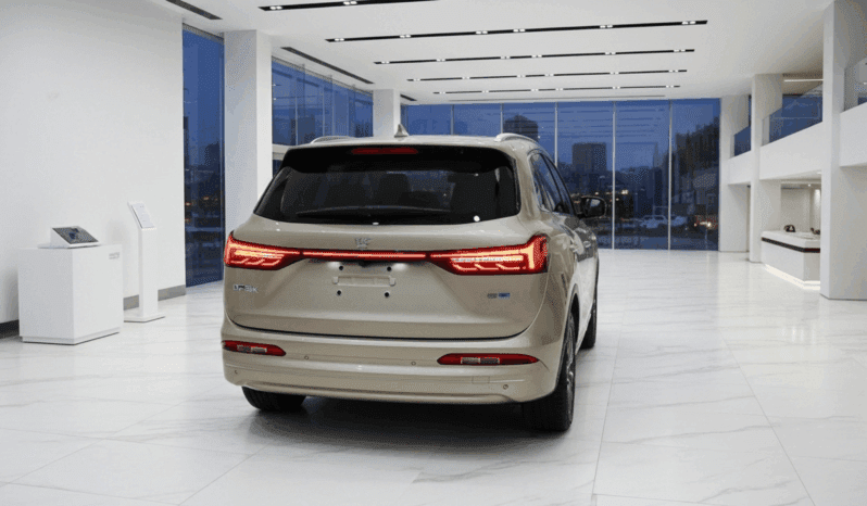 
								DFSK E5 PHEV PRESTIGE | Hybrydowy PHEV | 217 KM | Napęd przedni | Automatyczna E-CVT pełne									