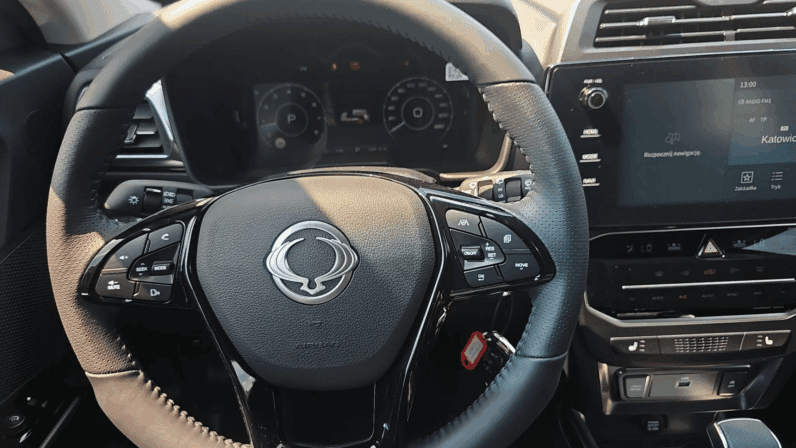 
								KGM Tivoli Adventure 1.5 163 KM Manual 2WD – Pakiet LED i Cyfrowy Kokpit 2025 pełne									