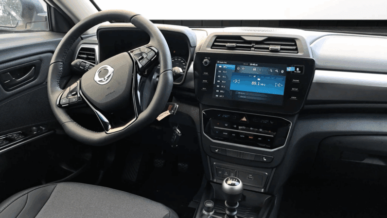 
								KGM Tivoli Adventure 1.5 163 KM Manual 2WD – Pakiet LED i Cyfrowy Kokpit 2025 pełne									