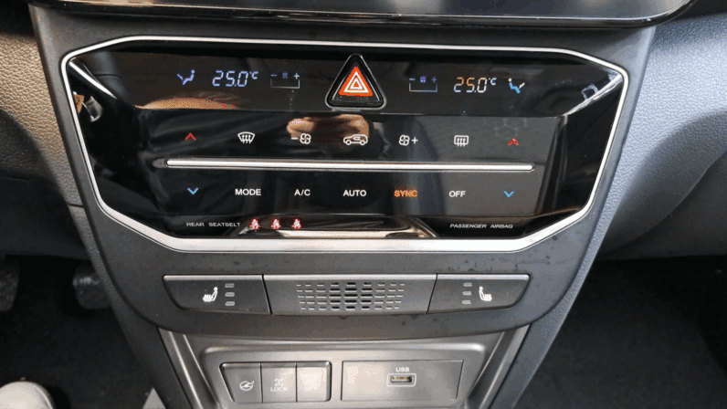 
								KGM Tivoli Adventure 1.5 163 KM Manual 2WD – Pakiet LED i Cyfrowy Kokpit 2025 pełne									