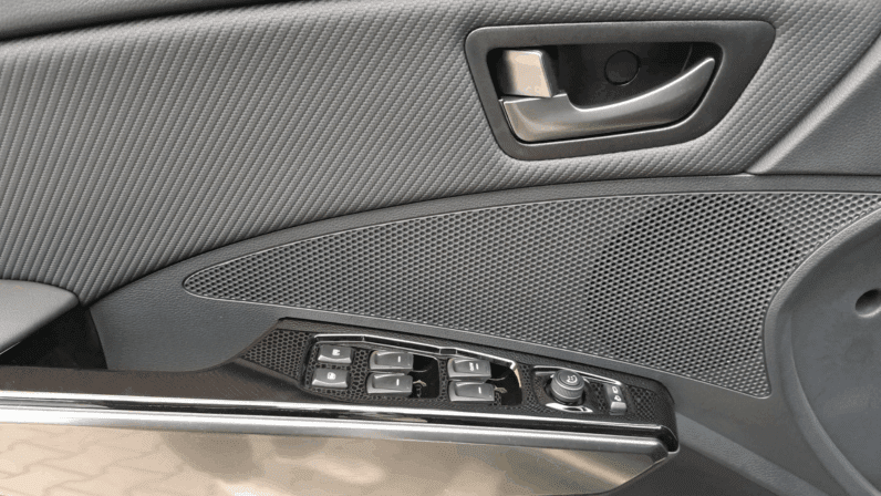 
								KGM Tivoli Adventure 1.5 163 KM Manual 2WD – Pakiet LED i Cyfrowy Kokpit 2025 pełne									