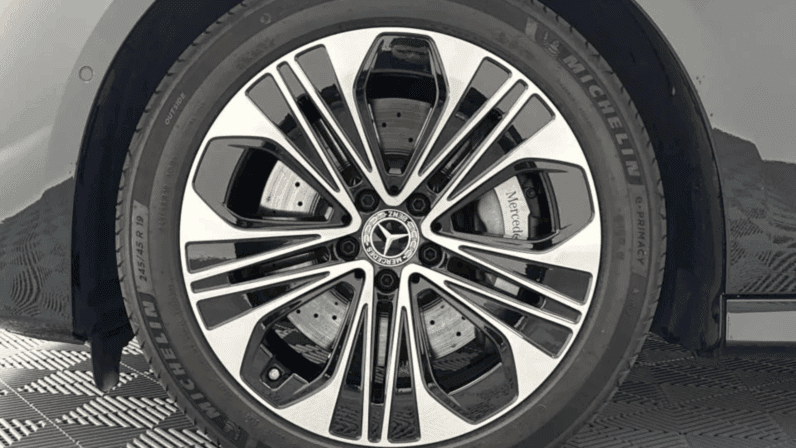 
								MERCEDES-BENZ E 220 d 4MATIC ESTATE | 2.0 DIESEL | 197 KM | 4MATIC | 9G-TRONIC | Demo pełne									