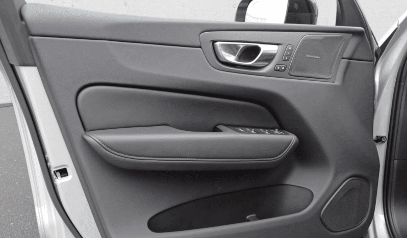 
								Volvo XC60 B5 AWD 264 KM | Ultra Dark | Aurora Silver | Polestar & Masaż | Demo pełne									