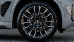 
										BMW X5 xDrive30d M Sport Pro 298 KM – Szary Skyscraper, Carbon i Driving Assistant Professional pełne									