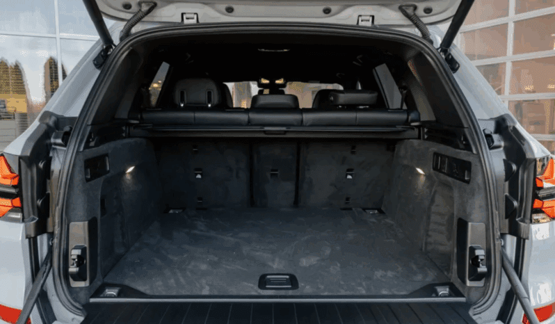 
								BMW X5 xDrive30d M Sport Pro 298 KM – Szary Skyscraper, Carbon i Driving Assistant Professional pełne									