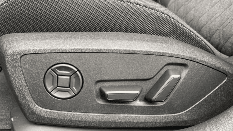 
								Audi A6 Avant S line 2.0 TFSI 204 KM S tronic – Elegancja, Technologia i Komfort pełne									