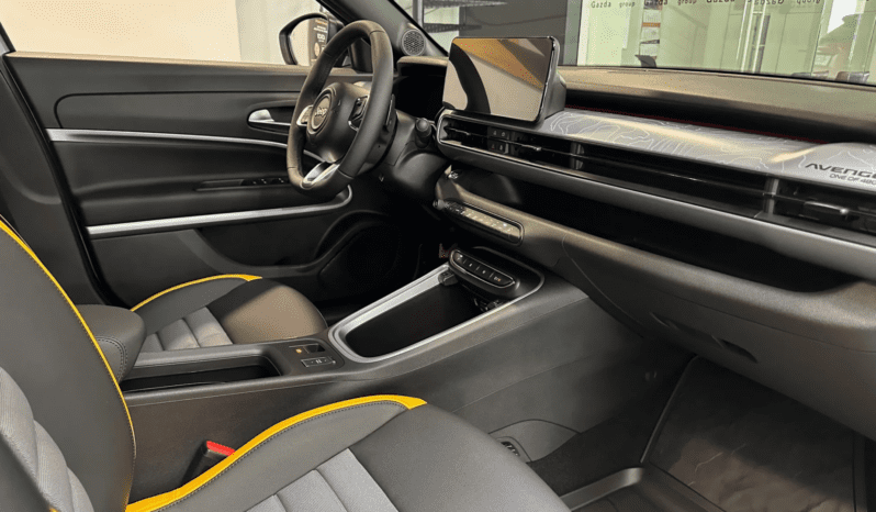 
								JEEP AVENGER 4XE HYBRID THE NORTH FACE | 1.2 T3 145 KM | Napęd 4xe | Automat pełne									