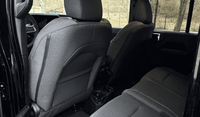 
								Jeep Wrangler Sahara 2.0 Turbo 272 KM 4WD ATX | Model 2025 pełne									