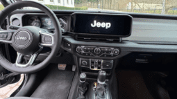 
										Jeep Wrangler Sahara 2.0 Turbo 272 KM 4WD ATX | Model 2025 pełne									